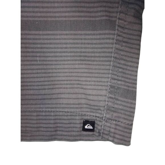 QuickSilver Shorts Size 38 - Picture 4 of 7